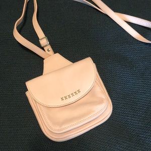 Crossbody purse
